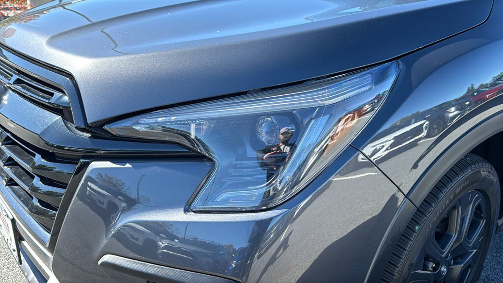 Used 2023 Subaru Ascent Onyx Edition AWD/4WD image 9