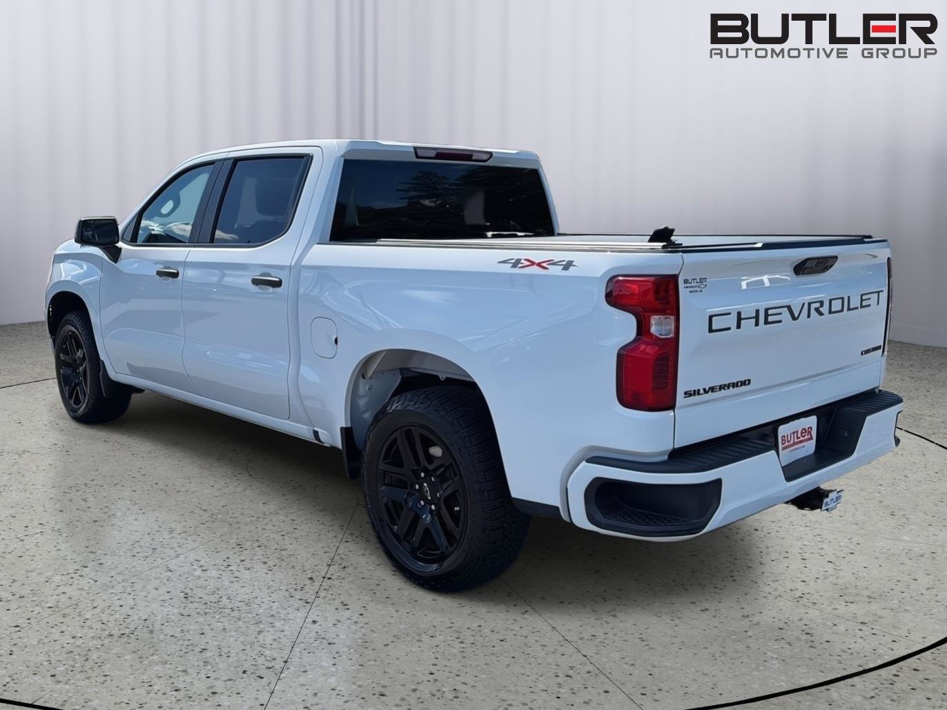 Used 2024 Chevrolet Silverado 1500 Custom w/ Turbomax Blackout Package AWD/4WD image 4