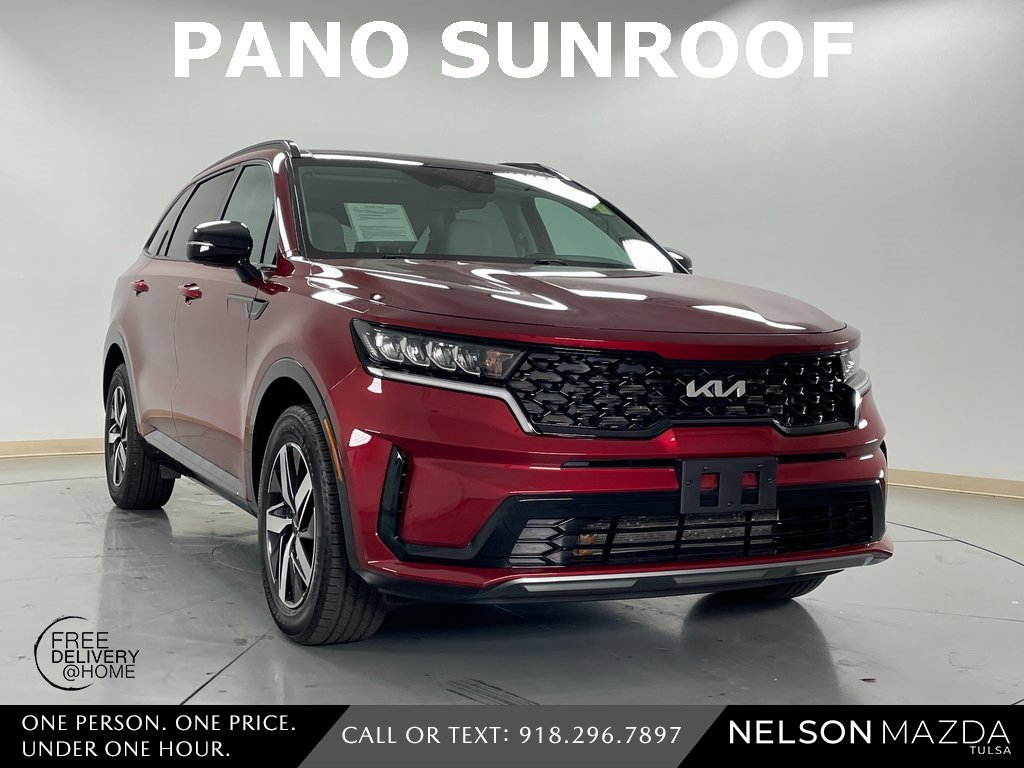 Used 2022 Kia Sorento S w/ Panoramic Sunroof Package image 4