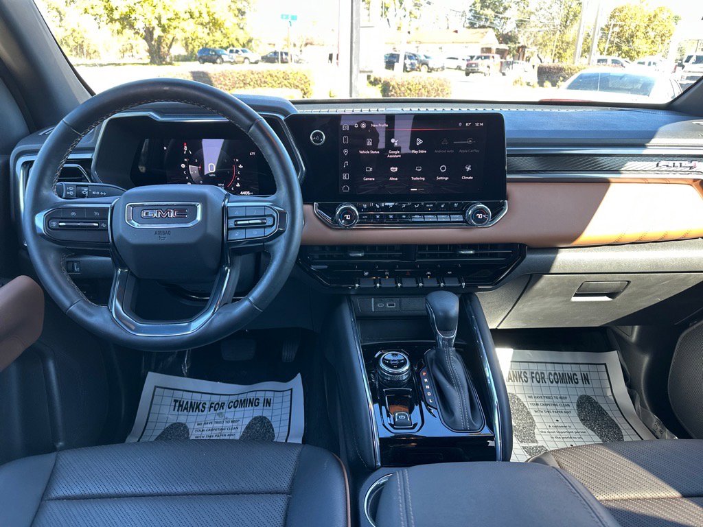Used 2023 GMC Canyon AT4 w/ AT4 Premium Package image 8