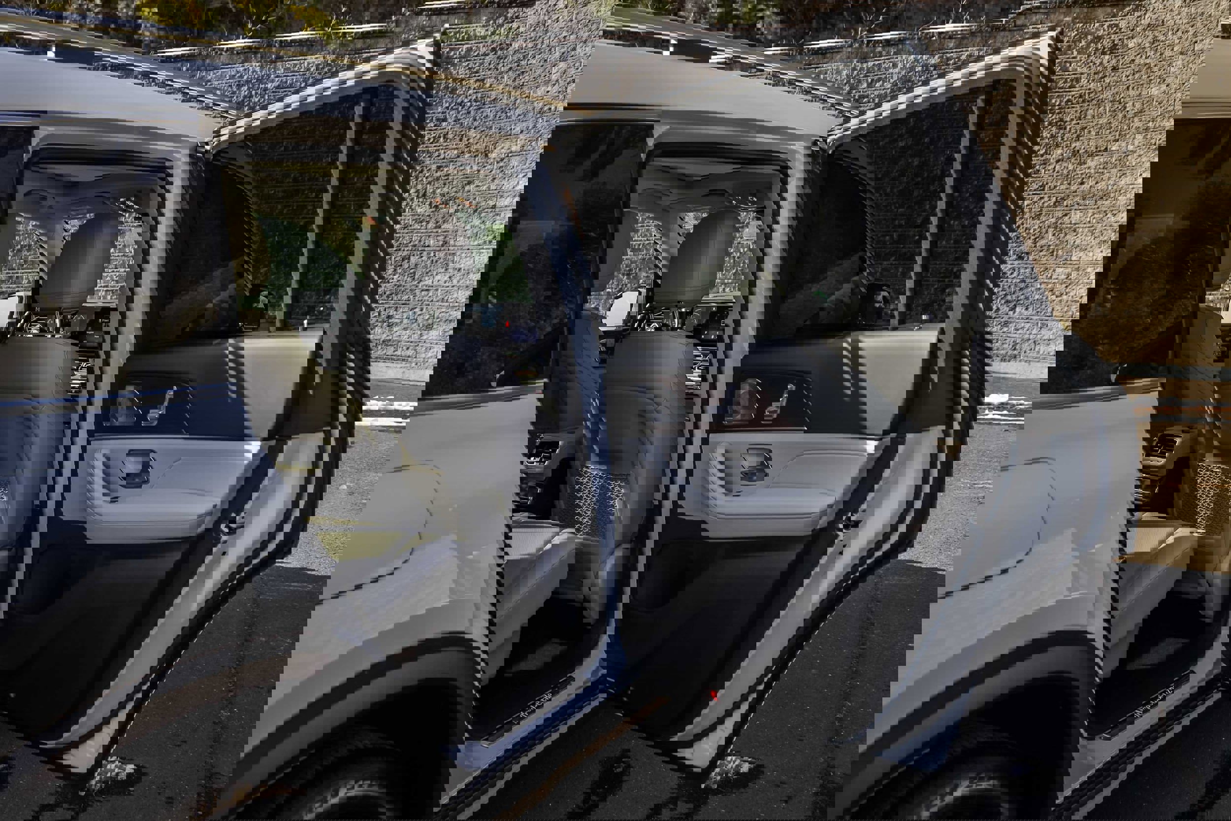 Used 2024 Mercedes-Benz GLS 450 4MATIC image 17