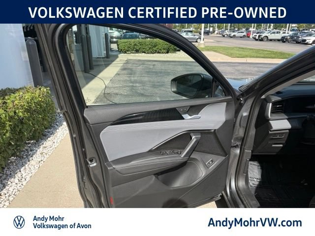 Used 2026 Volkswagen Tiguan SE AWD/4WD image 15