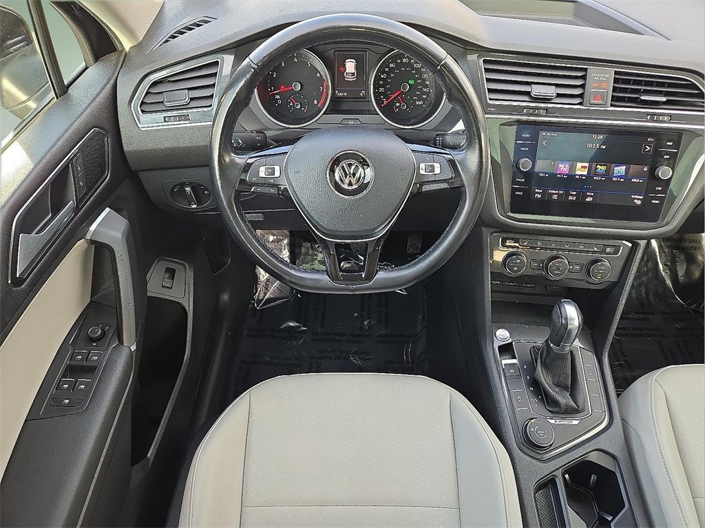 Used 2018 Volkswagen Tiguan SEL image 12