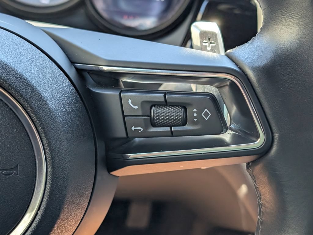 Certified 2024 Porsche Macan AWD/4WD image 27