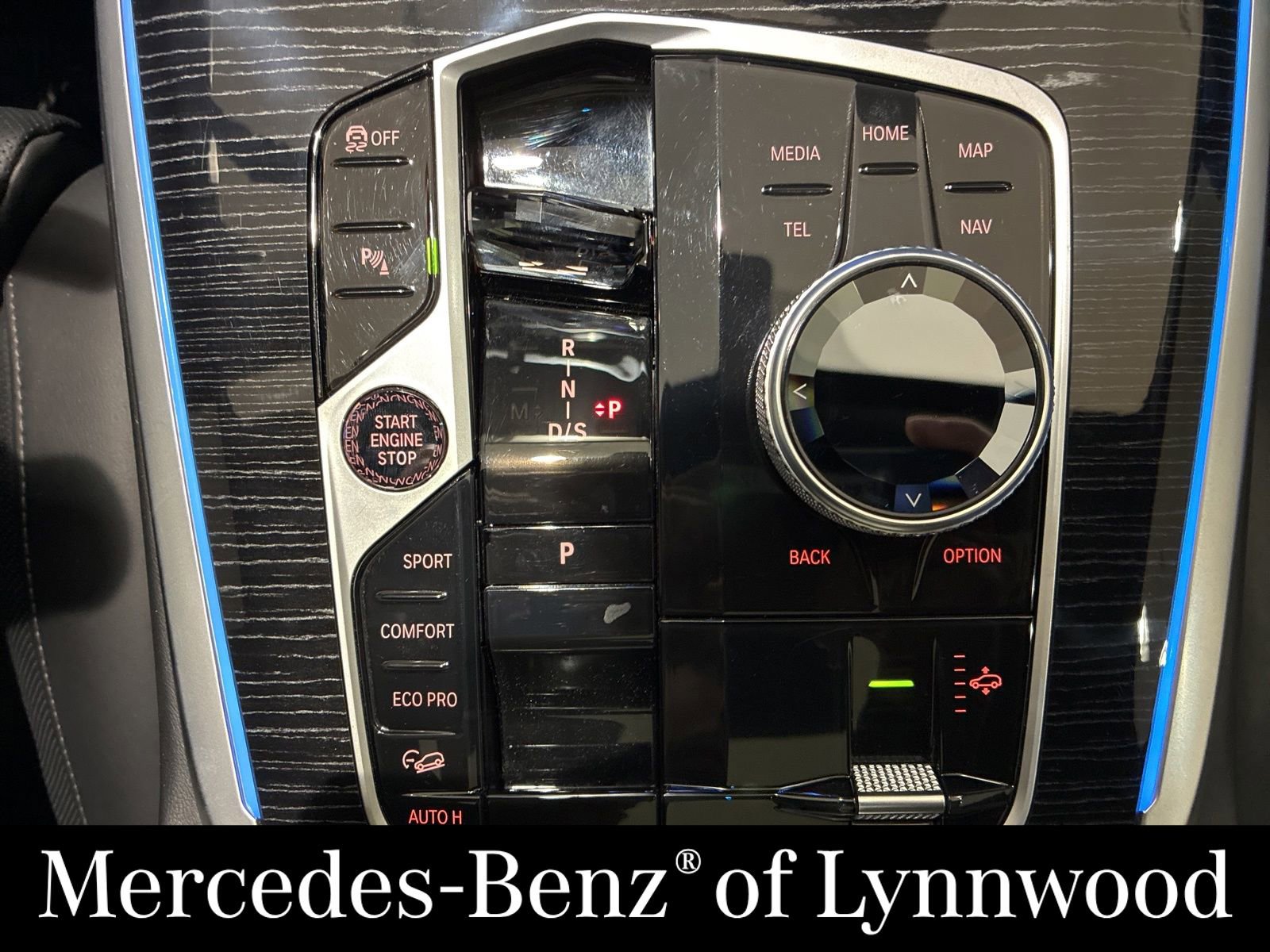 Used 2025 BMW X7 M60i AWD/4WD image 28