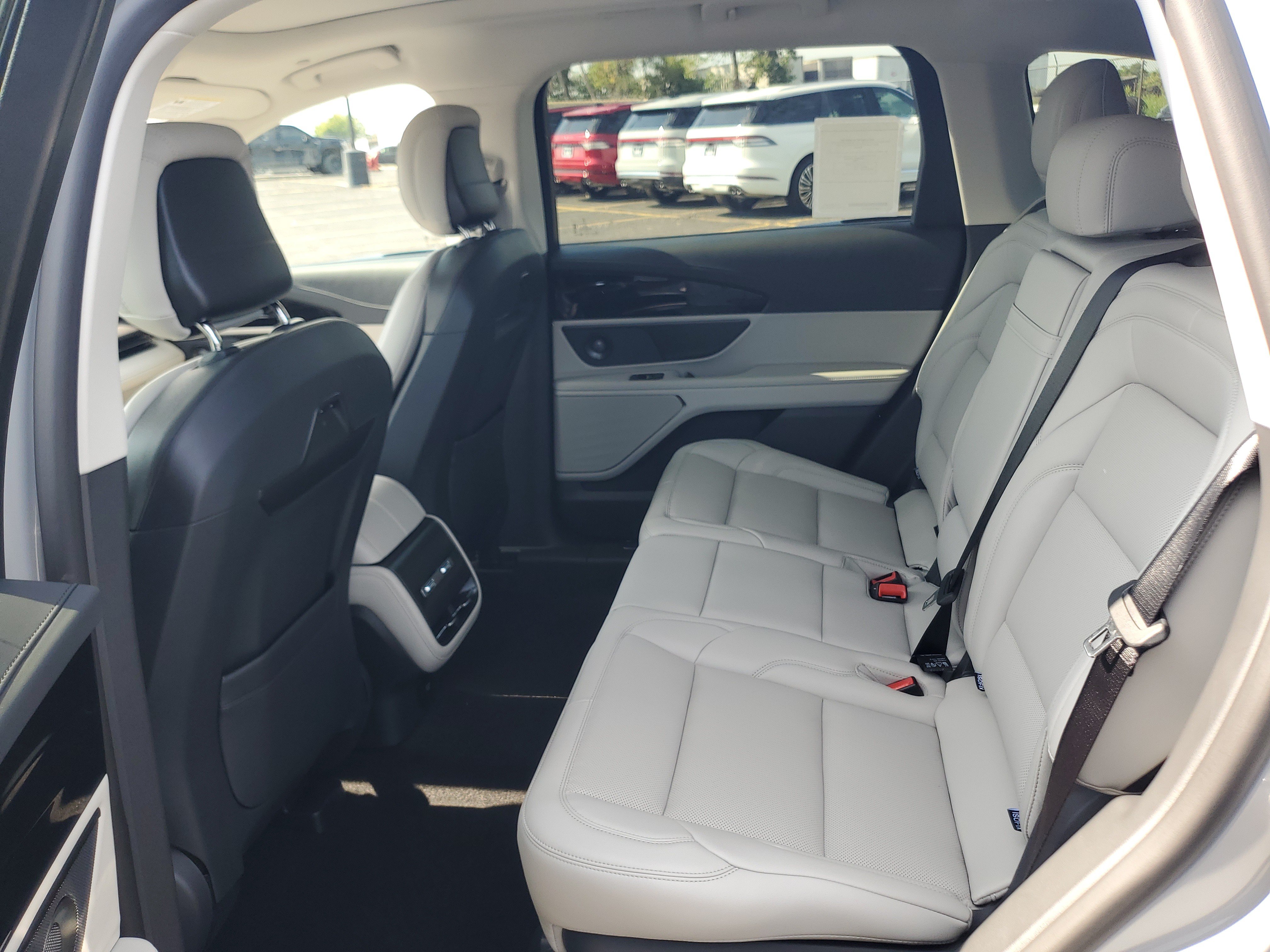 New 2026 Lincoln Nautilus Premier w/ Equipment Group 102A AWD/4WD image 28