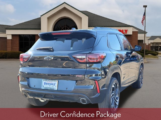 Used 2024 Chevrolet TrailBlazer RS w/ Driver Confidence Package FWD image 3