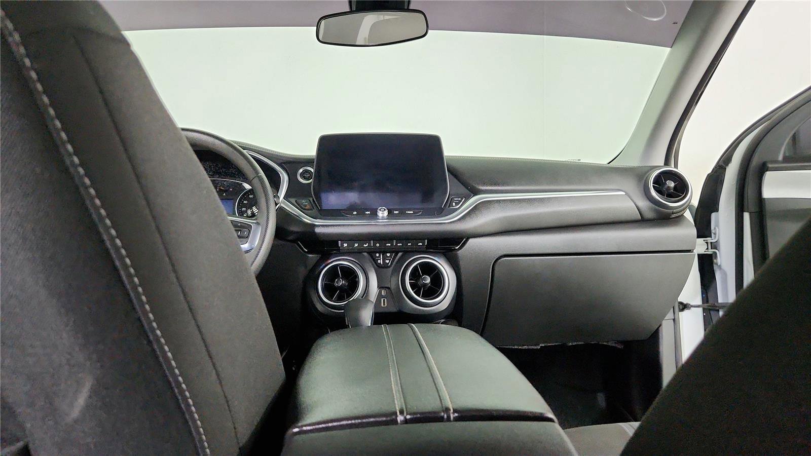 Used 2023 Chevrolet Blazer LT w/ Driver Confidence Package AWD/4WD image 13