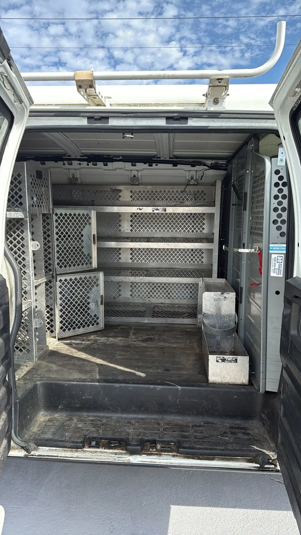 Used 2013 Chevrolet Express 2500 image 7