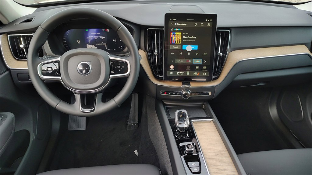 New 2026 Volvo XC60 B5 Core w/ Protection Package Premier image 11