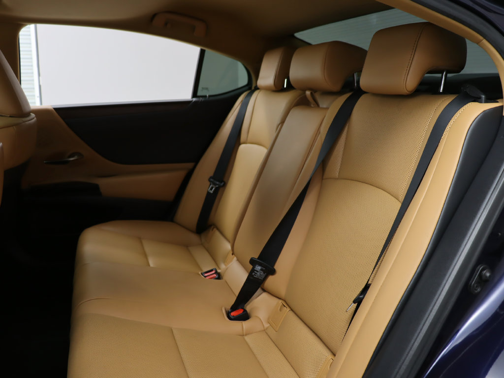 Used 2022 Lexus ES 350 w/ Premium Package FWD image 28