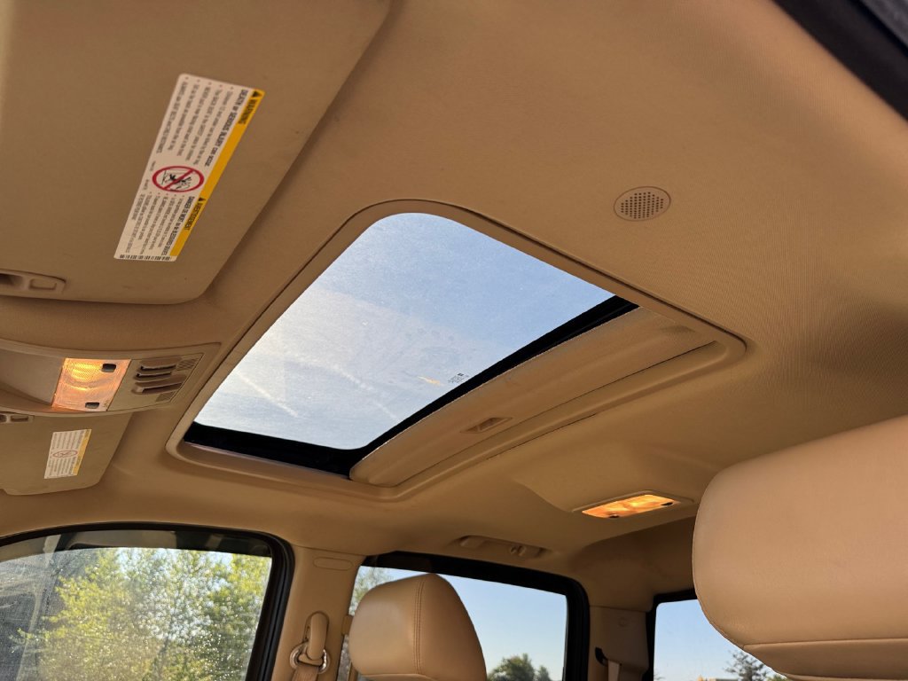 Used 2011 GMC Sierra 2500 Denali AWD/4WD image 29