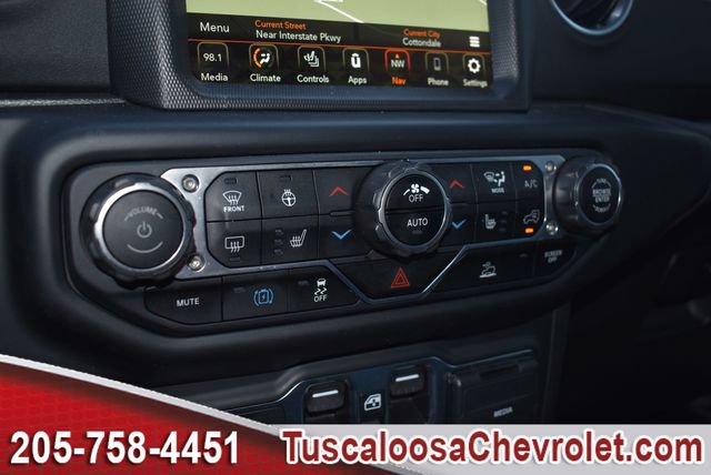 Used 2023 Jeep Wrangler Unlimited Sahara w/ Cold Weather Group AWD/4WD image 39