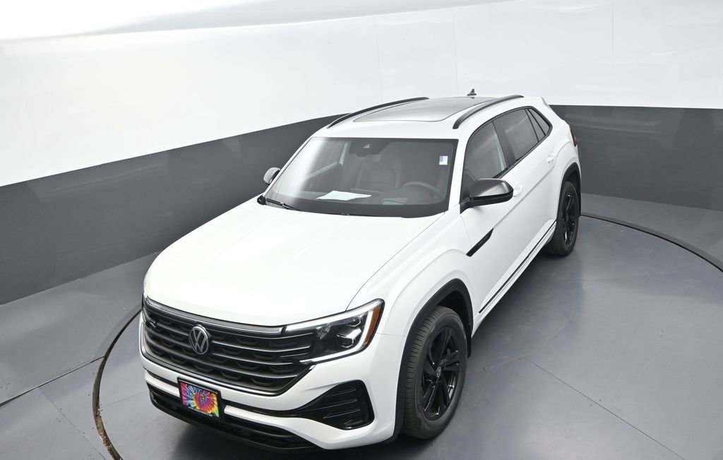 New 2026 Volkswagen Atlas Cross Sport SEL R-Line image 15
