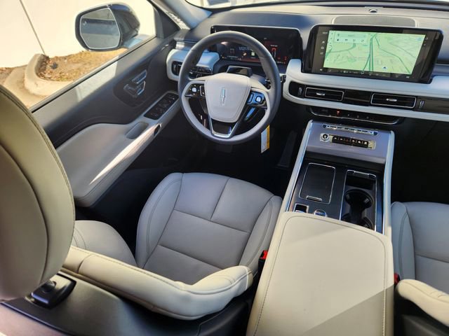 New 2026 Lincoln Aviator AWD w/ Jet Appearance Package image 10