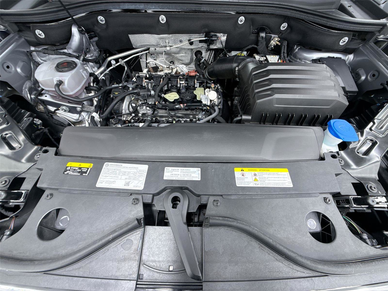 Used 2024 Volkswagen Atlas SEL Premium R-Line image 11