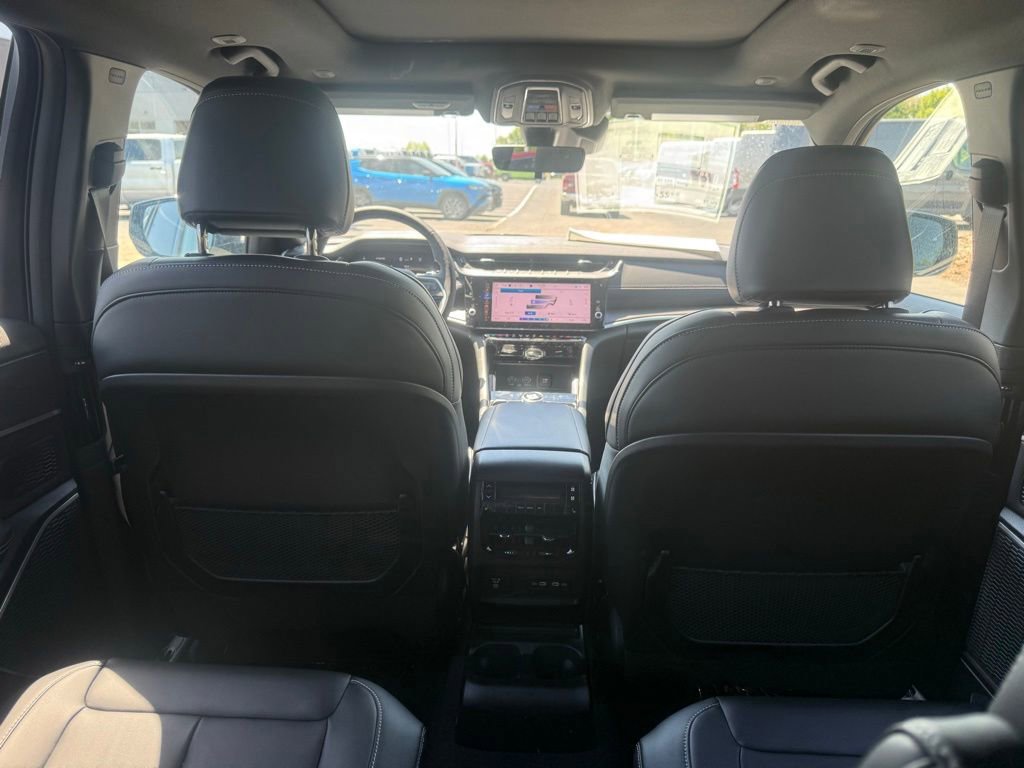 New 2026 Jeep Grand Cherokee L Limited AWD/4WD image 40