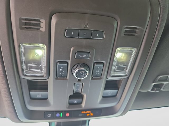 Used 2022 GMC Yukon Denali AWD/4WD image 25