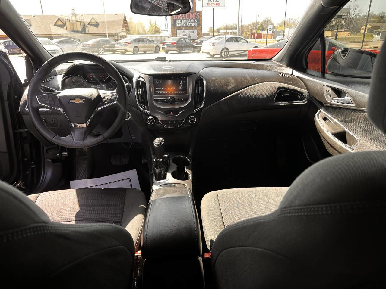 Used 2018 Chevrolet Cruze LT w/ Convenience Package image 17