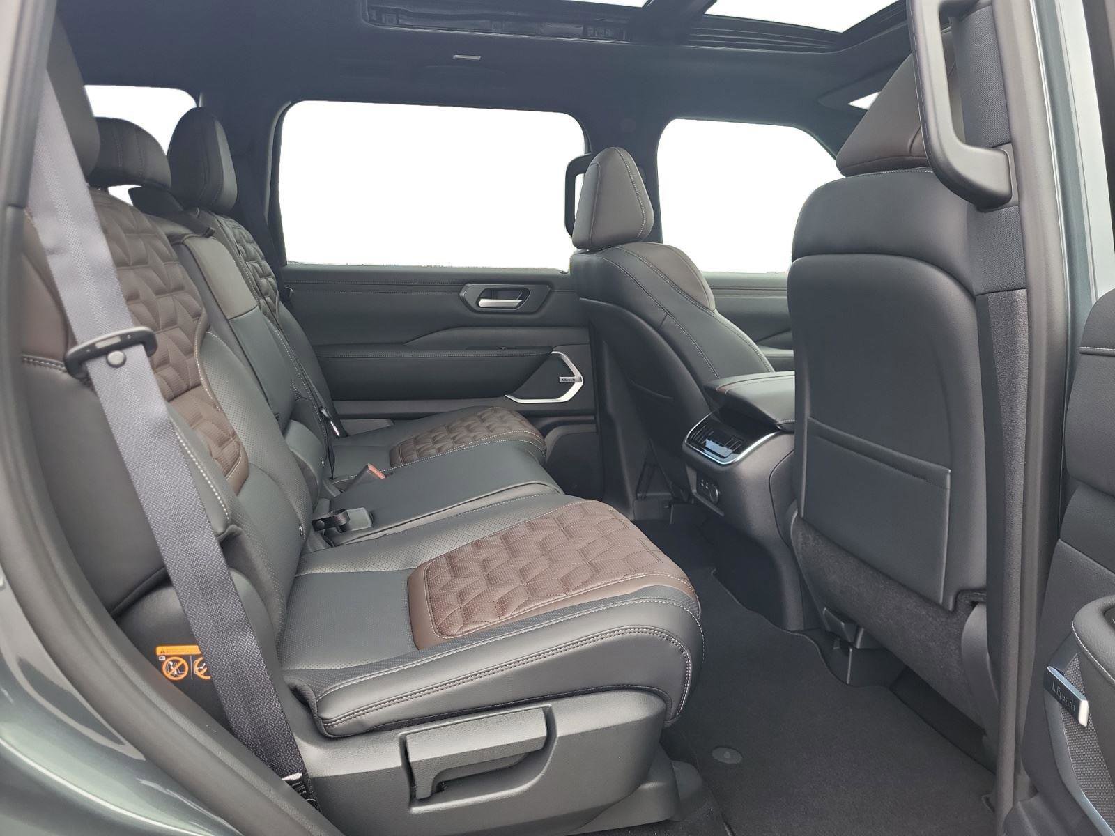 New 2026 Nissan Armada Platinum AWD/4WD image 15
