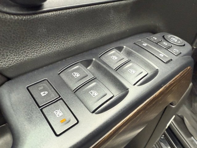 Used 2018 GMC Sierra 3500 Denali w/ Duramax Plus Package image 15