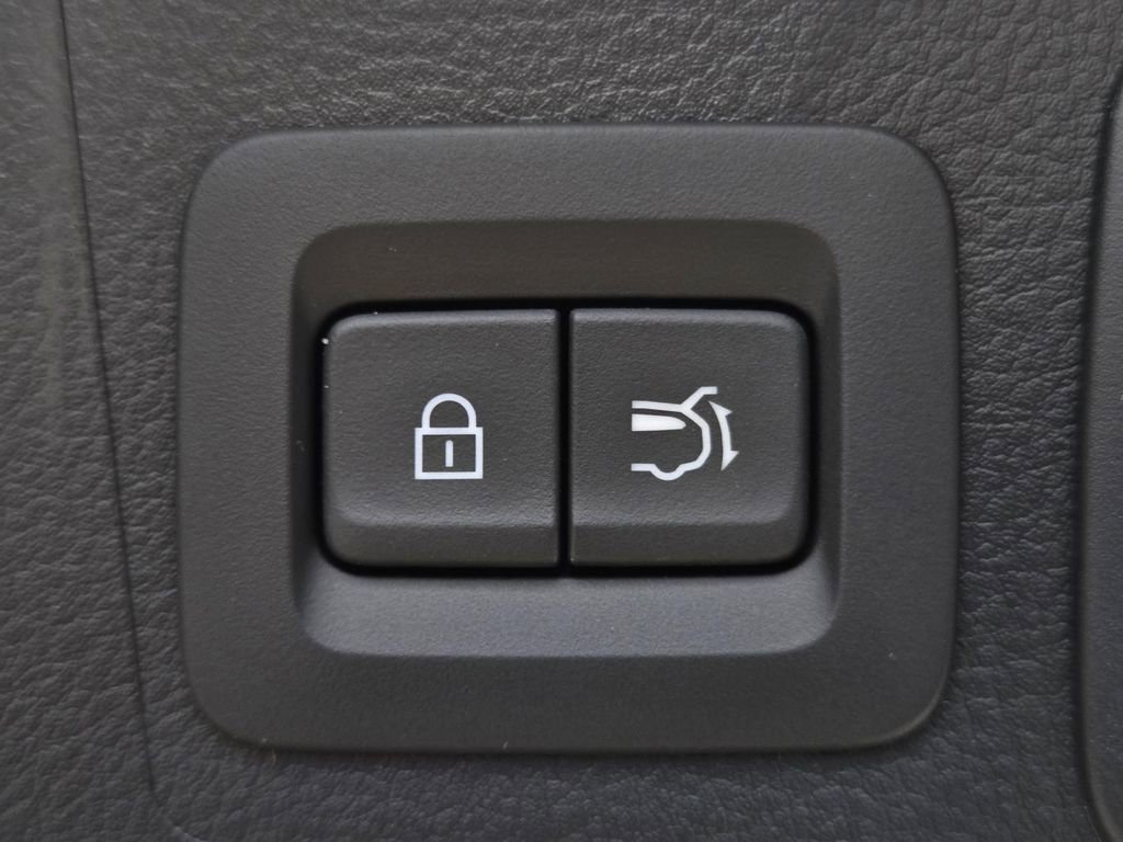 New 2026 MAZDA CX-50 AWD 2.5 Hybrid w/ Cargo Package image 13