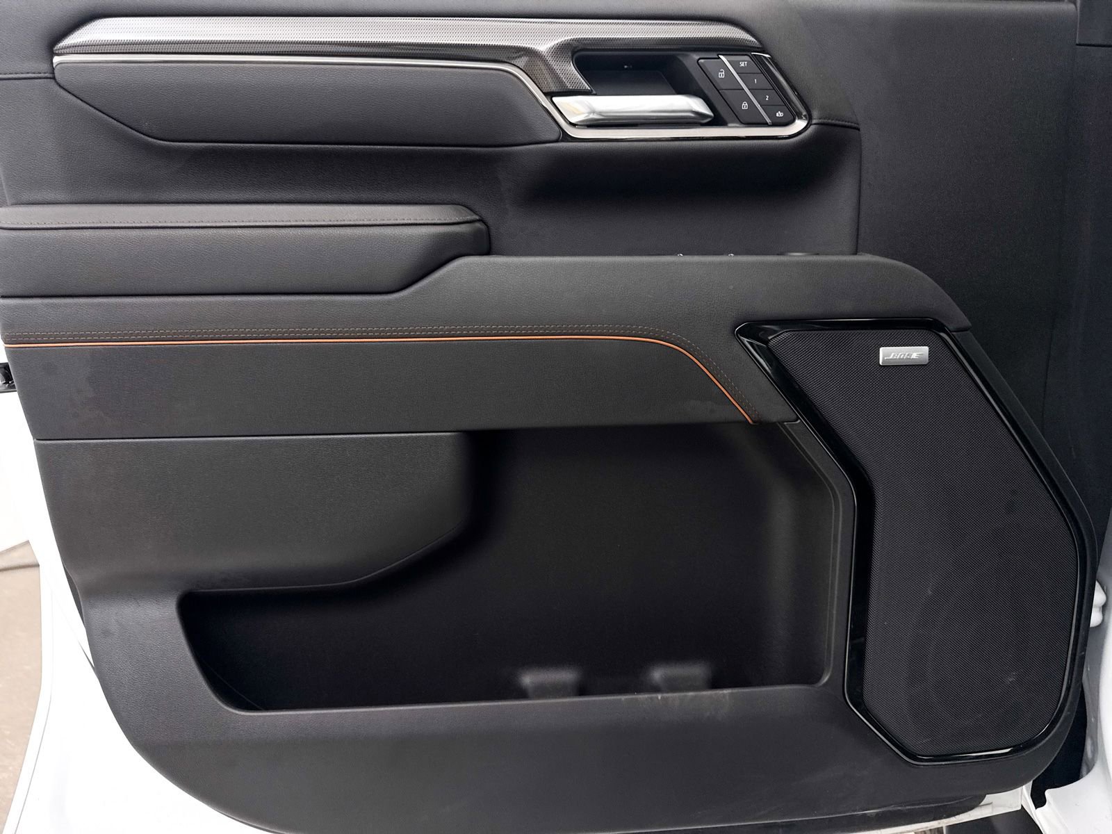 Used 2025 GMC Sierra 2500 AT4 w/ AT4 Premium Plus Package AWD/4WD image 28