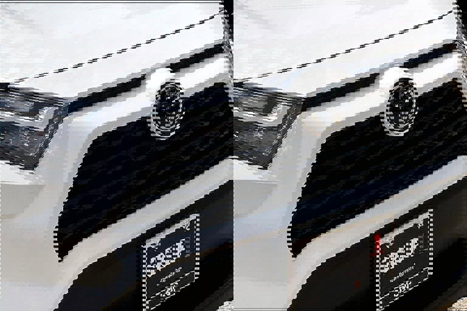 Used 2025 Toyota RAV4 LE AWD/4WD image 29