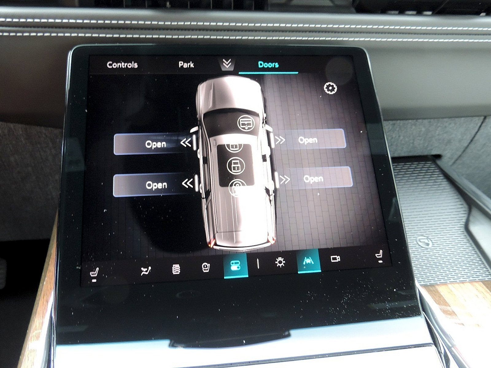 New 2026 Cadillac Escalade ESV Platinum Sport AWD/4WD image 27
