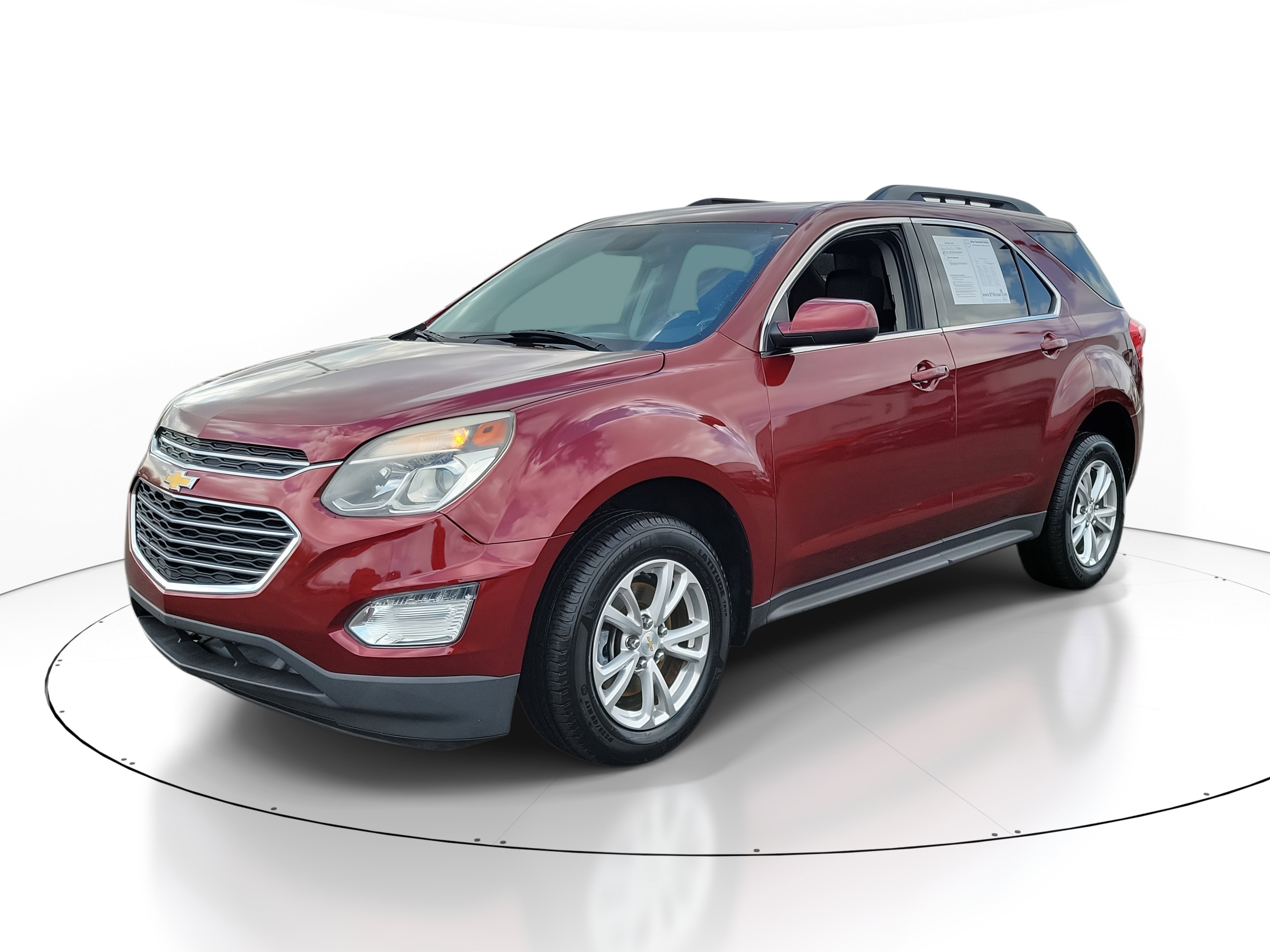 Used 2017 Chevrolet Equinox LT image 2