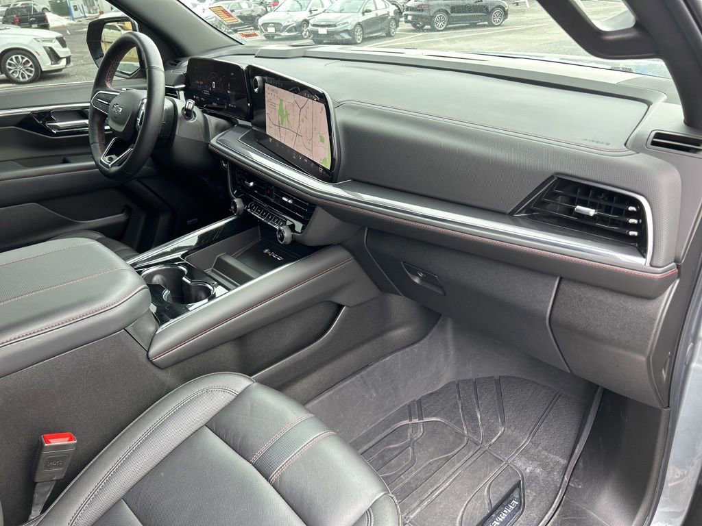 Used 2025 Chevrolet Suburban RST w/ Comfort Package AWD/4WD image 50