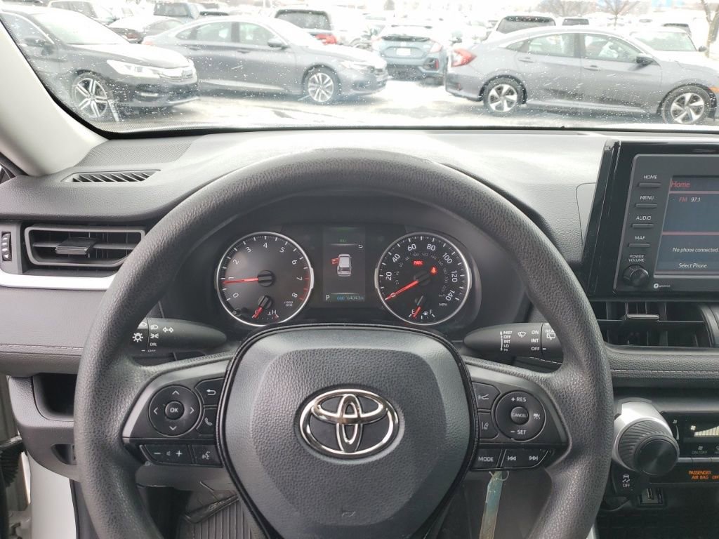 Used 2021 Toyota RAV4 LE image 11