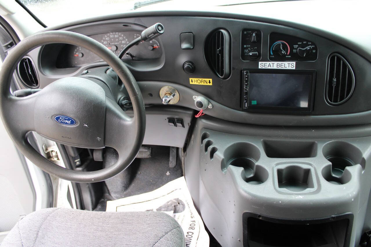 Used 2003 Ford E-350 and Econoline 350 XL RWD image 23
