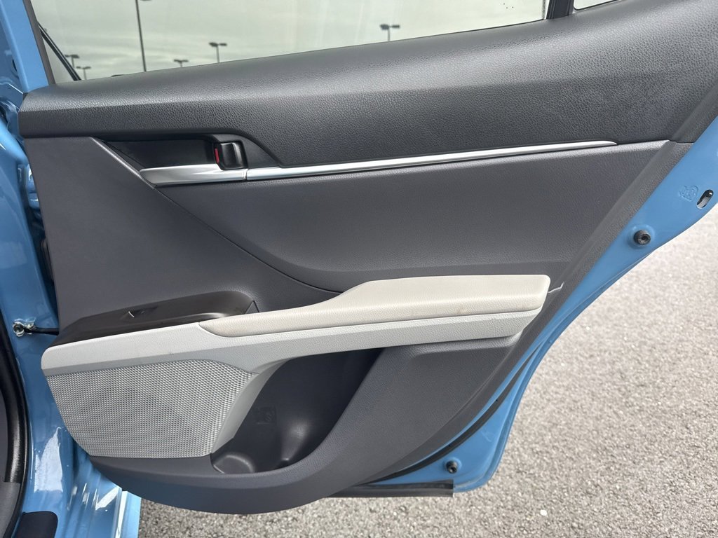 Used 2024 Toyota Camry SE image 21