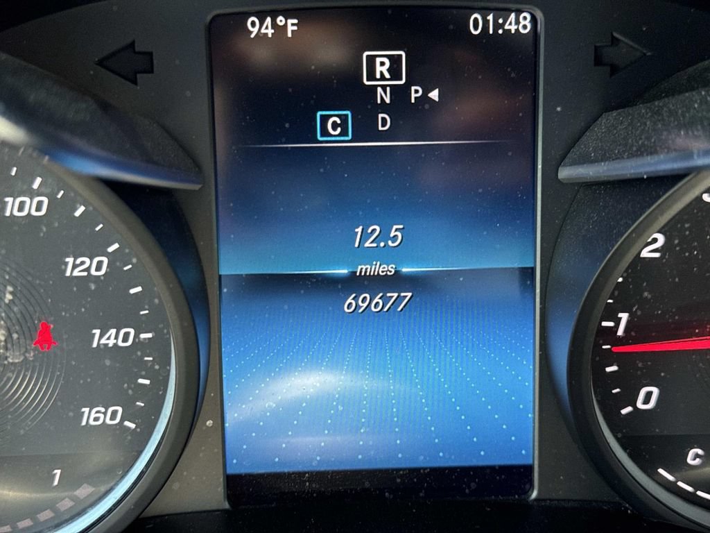 Used 2021 Mercedes-Benz GLC 300 image 29