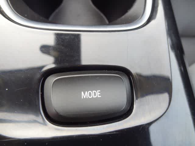 Used 2023 Buick Envision Essence w/ Sport Touring Package FWD image 39