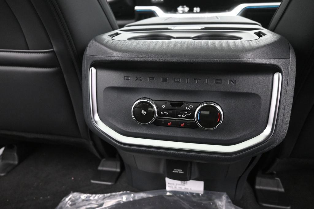 New 2027 Ford Expedition Max Platinum w/ Stealth Appearance Package AWD/4WD image 12