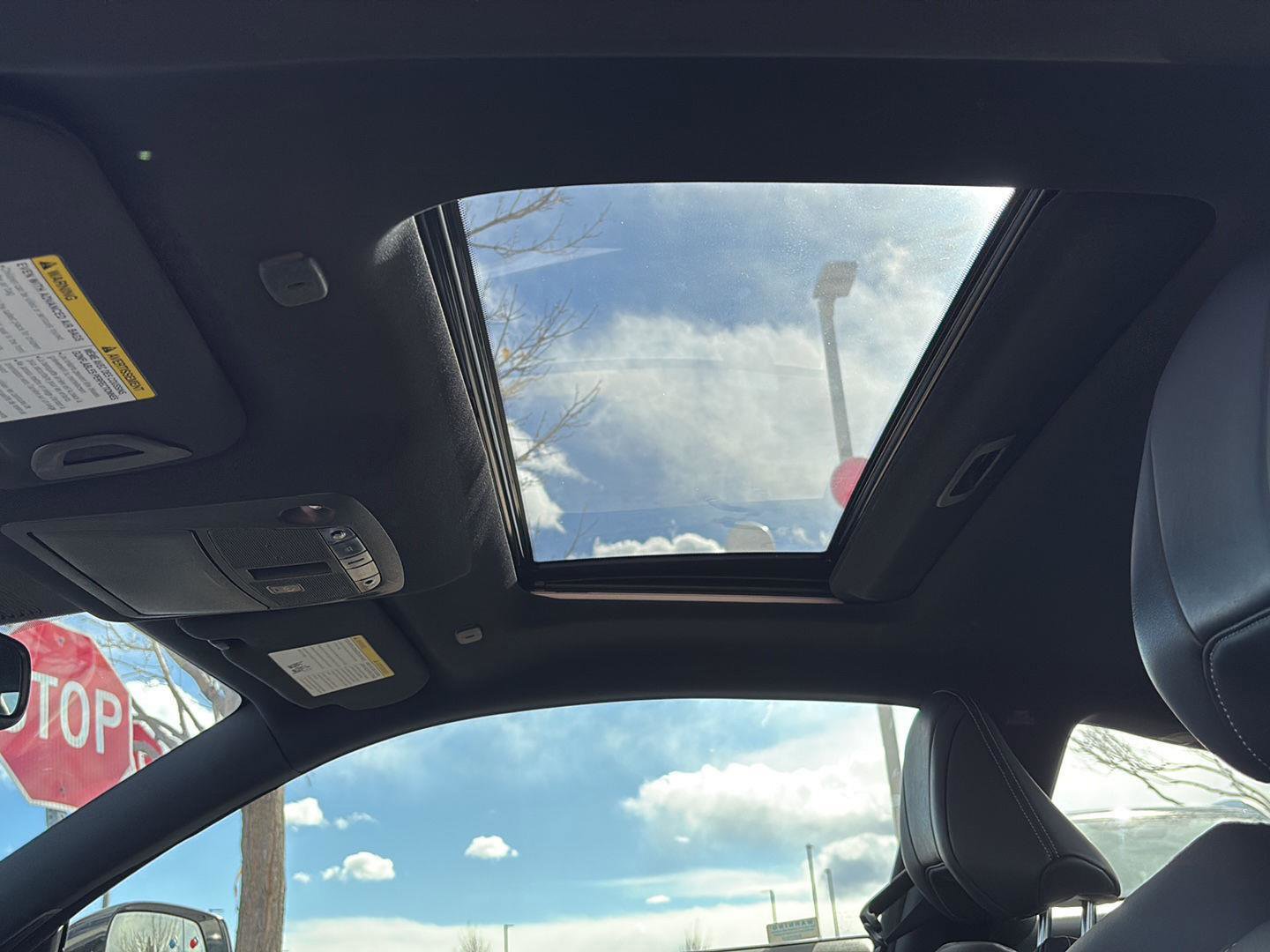 Used 2019 INFINITI Q60 3.0t Luxe w/ Essential Package image 19