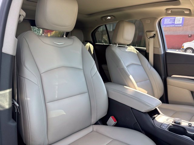 Used 2022 Cadillac XT4 Luxury w/ Cold Weather Package AWD/4WD image 23