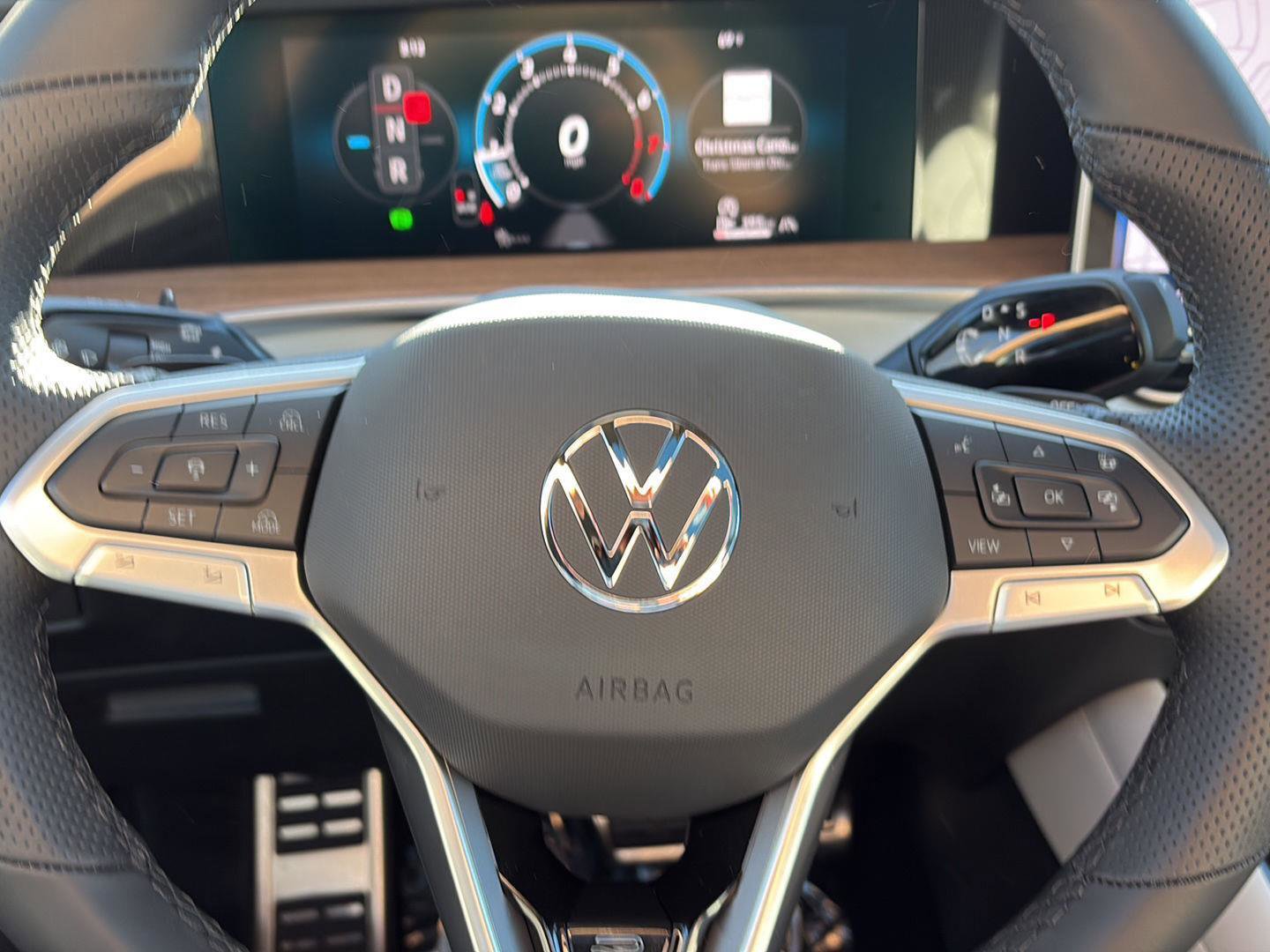 New 2026 Volkswagen Tiguan SEL R-Line image 10