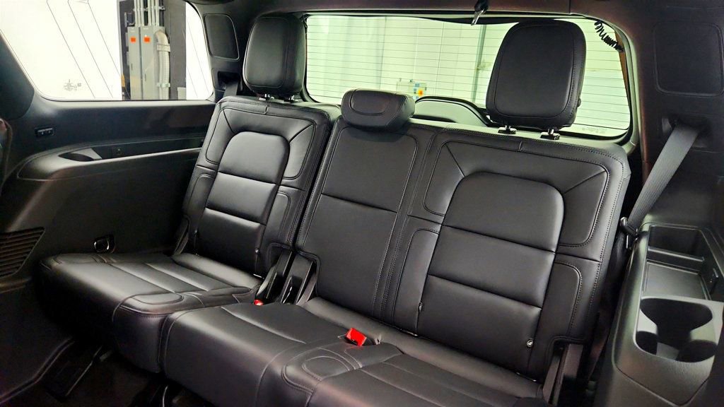 Used 2023 Lincoln Navigator Reserve AWD/4WD image 22