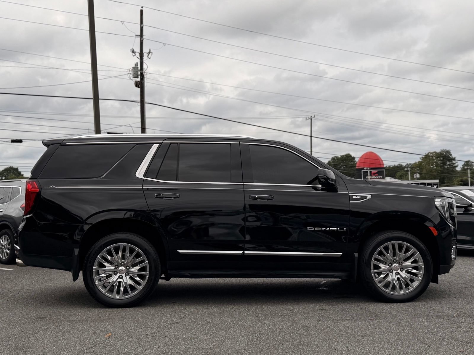 Used 2024 GMC Yukon Denali AWD/4WD image 6