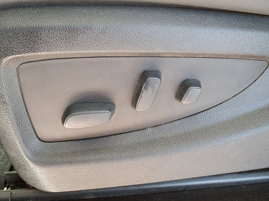 Used 2019 Chevrolet Silverado 2500 LTZ w/ Duramax Plus Package image 28