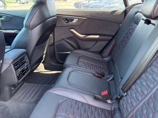 Used 2023 Audi RS Q8 AWD/4WD image 37