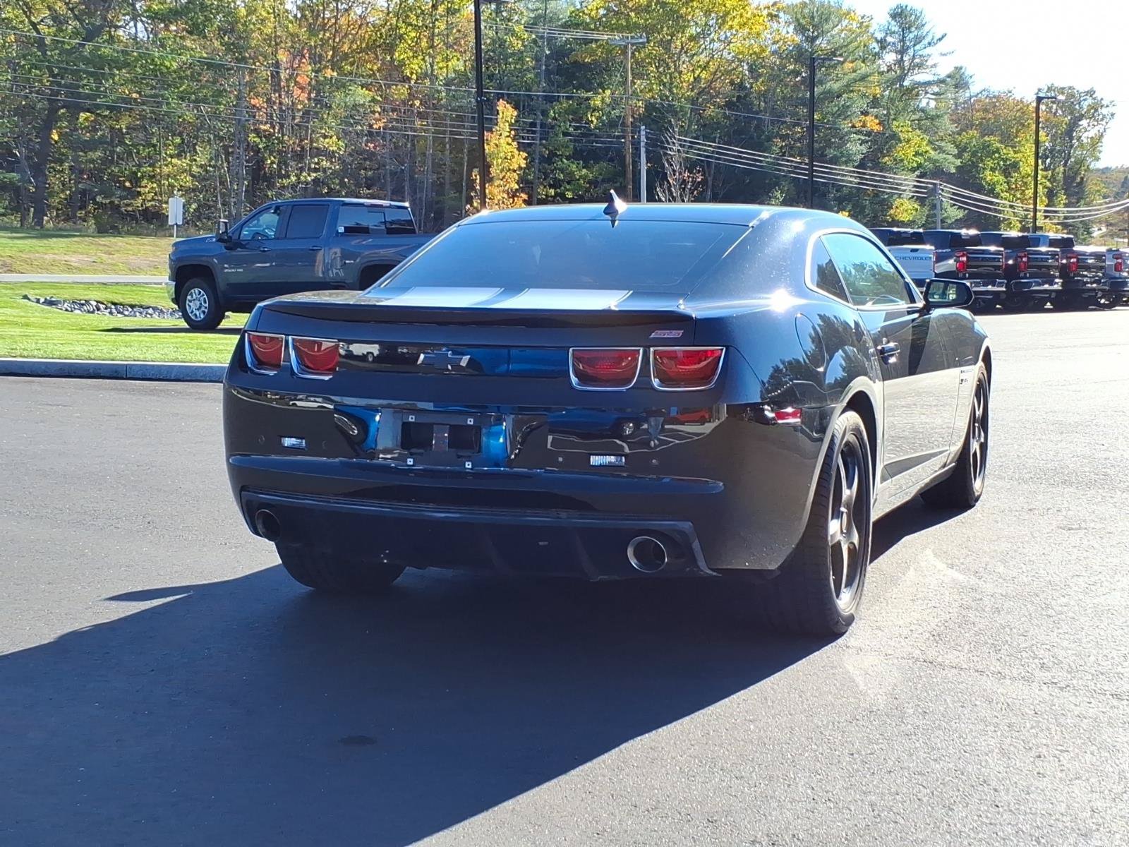 Used 2010 Chevrolet Camaro SS w/ RS Package RWD image 5