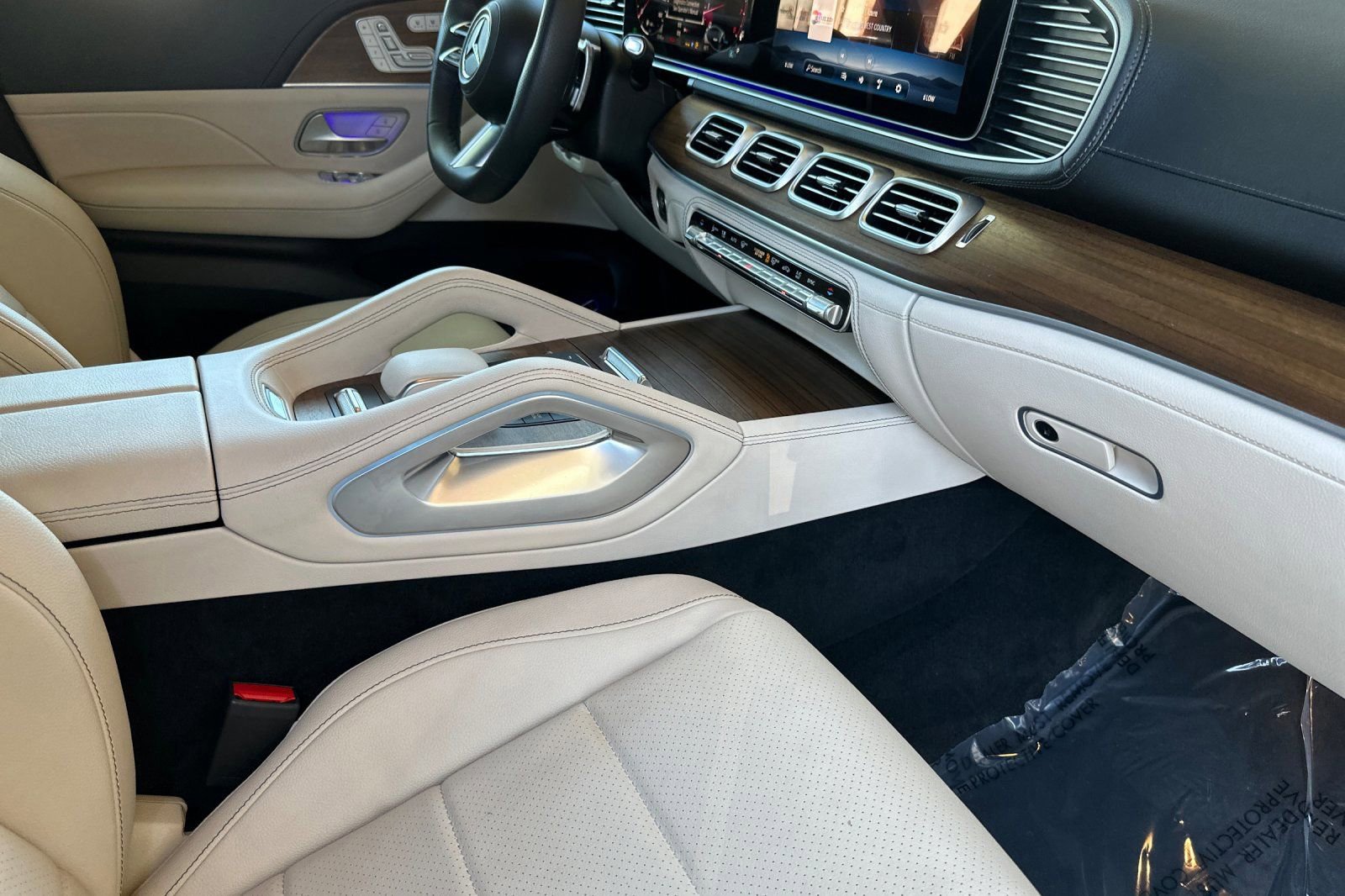 Used 2025 Mercedes-Benz GLS 450 4MATIC image 18