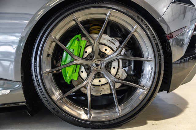 Used 2021 Lamborghini Huracan EVO RWD image 23