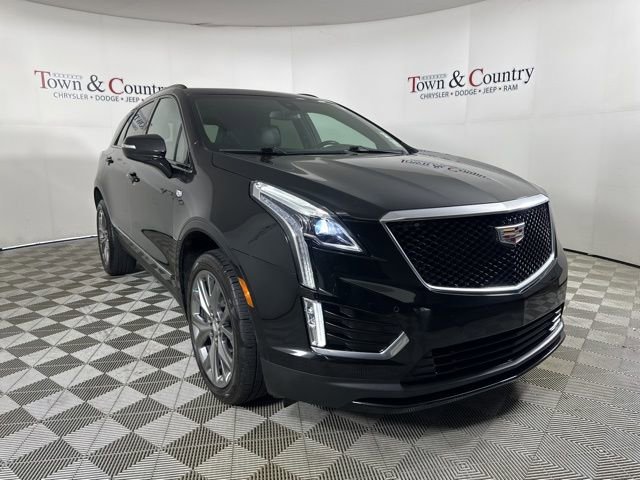 Used 2021 Cadillac XT5 Sportv image 3