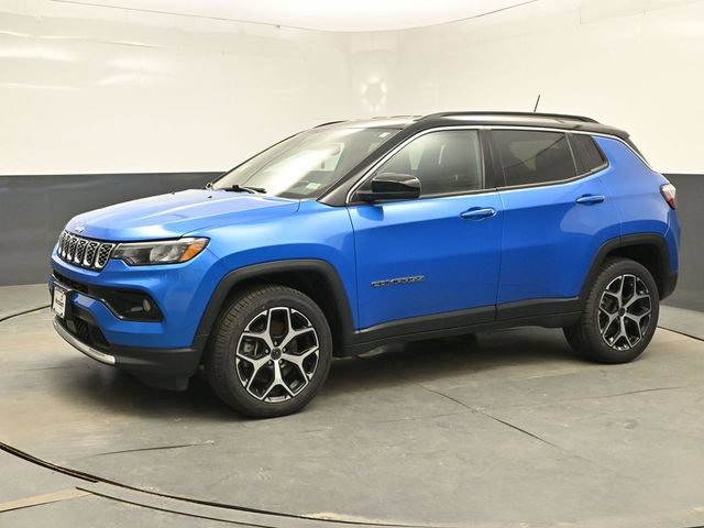 Used 2025 Jeep Compass Limited AWD/4WD image 3