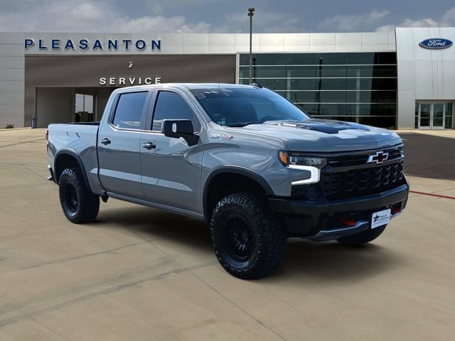 Used 2024 Chevrolet Silverado 1500 ZR2 w/ Technology Package AWD/4WD image 7
